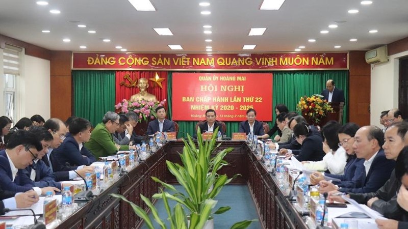 Tiếp tục hoàn thiện Báo cáo chính trị trình Đại hội lần thứ V Đảng bộ quận Hoàng Mai (ngày 13/2)