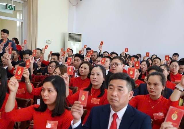 Mê Linh: Khẩn trương, tích cực chuẩn bị Đại hội Đảng bộ các cấp, tiến tới Đại hội Đảng bộ huyện lần thứ XII 