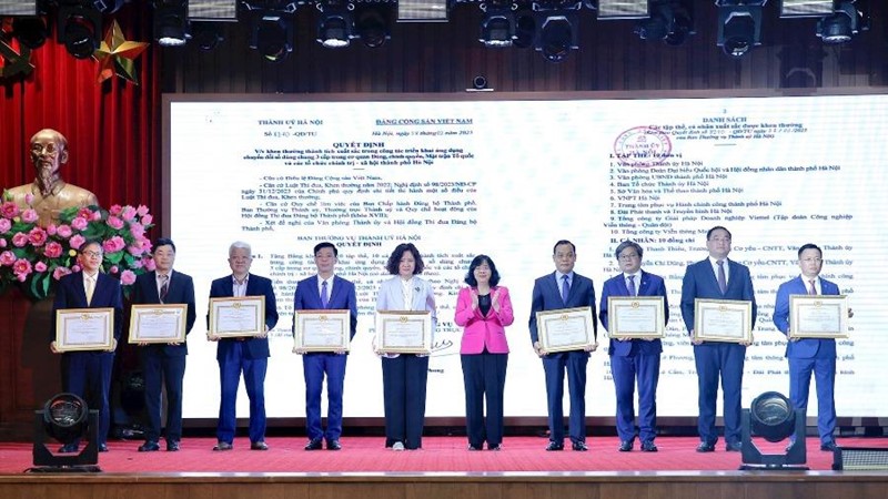 Hà Nội khai trương các ứng dụng chuyển đổi số dùng chung 3 cấp