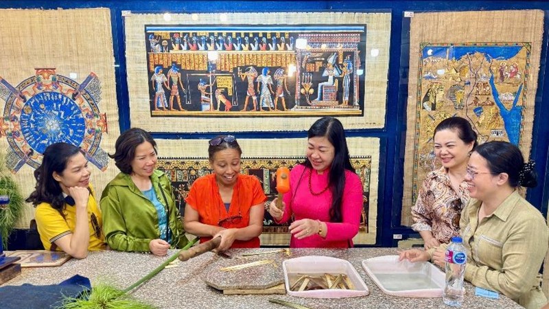 Đoàn công tác đối ngoại nhân dân Thành phố Hà Nội thăm di tích lịch sử và làng nghề thủ công tại Cộng Hoà Ả rập Ai Cập