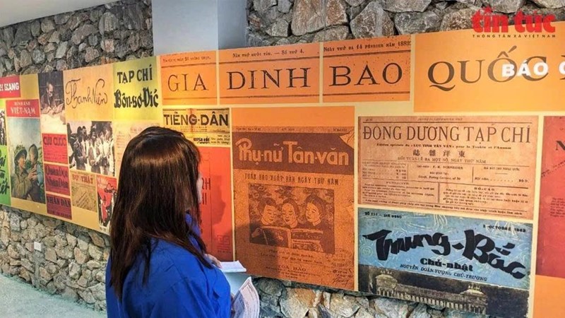 Chương trình nghệ thuật đặc biệt chào mừng 100 năm Ngày Báo chí cách mạng Việt Nam