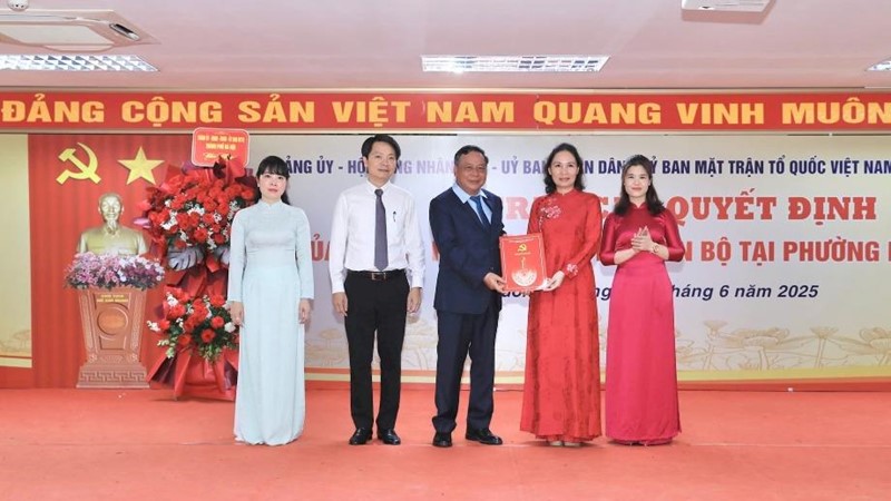Đồng chí Cấn Thị Việt Hà giữ chức Bí thư Đảng ủy phường Dương Nội