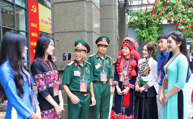 Khối diễu hành Đoàn kết các dân tộc Việt Nam vinh dự, tự hào khi được tham gia lễ diễu binh, diễu hành  ​