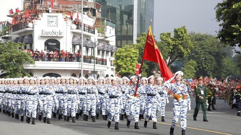 Ấn tượng với các khối nữ diễu binh, diễu hành trong đại lễ của dân tộc