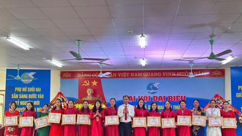 Cán bộ, hội viên phụ nữ xã Suối Hai quyết tâm phấn đấu thực hiện thắng lợi mục tiêu, nhiệm vụ nhiệm kỳ 2025- 2030