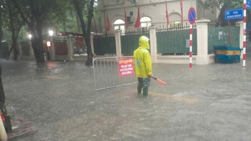 Thời tiết hôm nay 7/10: Mưa lớn bao trùm miền Bắc, nguy cơ ngập úng sâu
