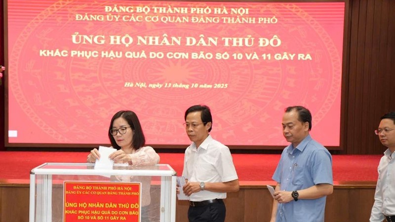 Hà Nội tổ chức chương trình ủng hộ nhân dân Thủ đô khắc phục hậu quả do cơn bão số 10 và số 11 gây ra