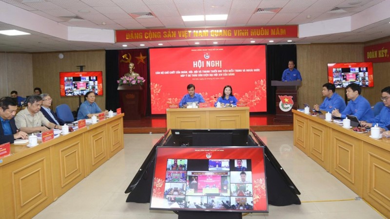 Nhiều đại biểu trẻ gửi gắm những đề xuất tâm huyết khi góp ý vào Dự thảo văn kiện trình Đại hội Đảng XIV