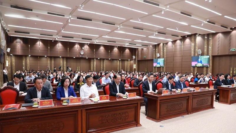  484 điểm cầu, gần 45 nghìn cán bộ, đảng viên học tập, nghiên cứu, triển khai thực hiện Nghị quyết Đại hội Đảng bộ thành phố lần thứ XVIII