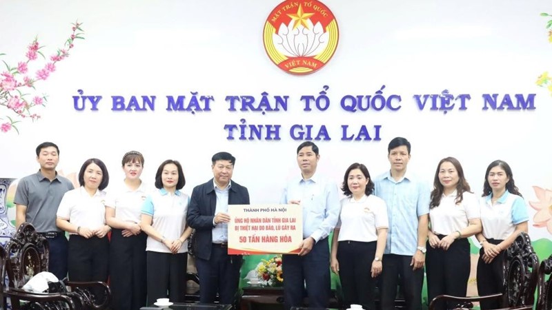 Mang yêu thương của người Hà Nội gửi tới Nhân dân tỉnh Gia Lai bị ảnh hưởng bởi mưa lũ