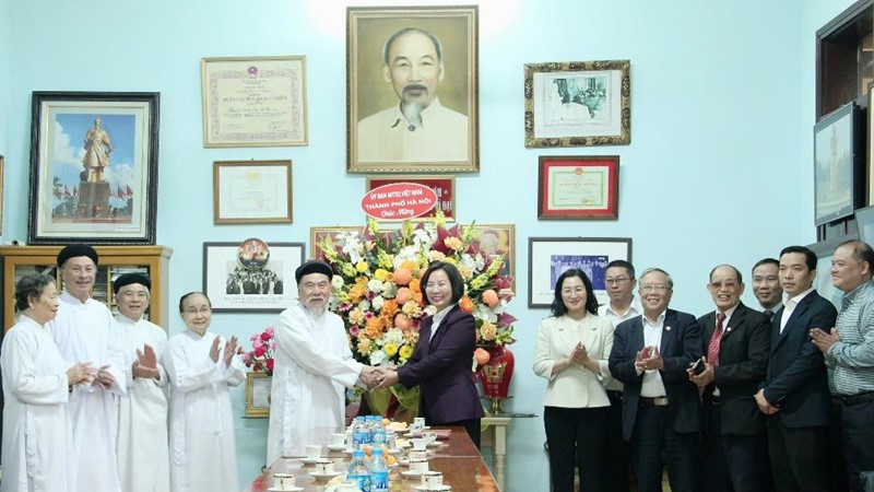 Lãnh đạo Ủy ban MTTQ Việt Nam TP Hà Nội thăm, chúc mừng Họ đạo Cao Đài Thủ đô Hà Nội