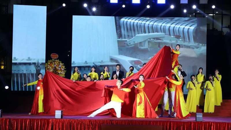 Rộn ràng Chương trình nghệ thuật chào mừng thành công Đại hội Công đoàn thành phố Hà Nội lần thứ XVIII