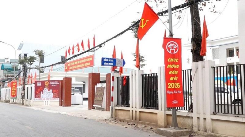 Bình Minh rực rỡ sắc cờ chào mừng Đại hội toàn quốc lần thứ XIV của Đảng