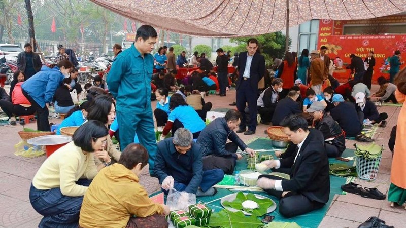 Phường Dương Nội - TP Hà Nội tổ chức Hội thi gói bánh chưng khéo chào Xuân Bính Ngọ 2026  ​