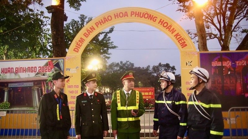 Người lao động với tinh thần làm việc xuyên Tết, mỗi phút giây đều hướng về sự phát triển của Thủ đô