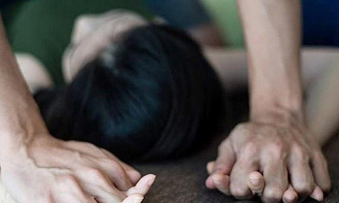Điều tra vụ xâm hại khiến nữ sinh lớp 8 sinh con