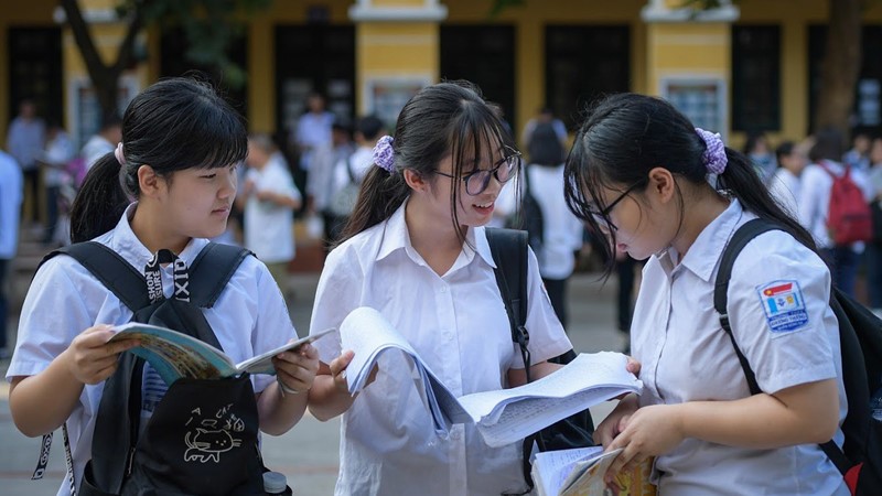 Hà Nội công bố điểm chuẩn trúng tuyển vào lớp 10 THPT năm 2024