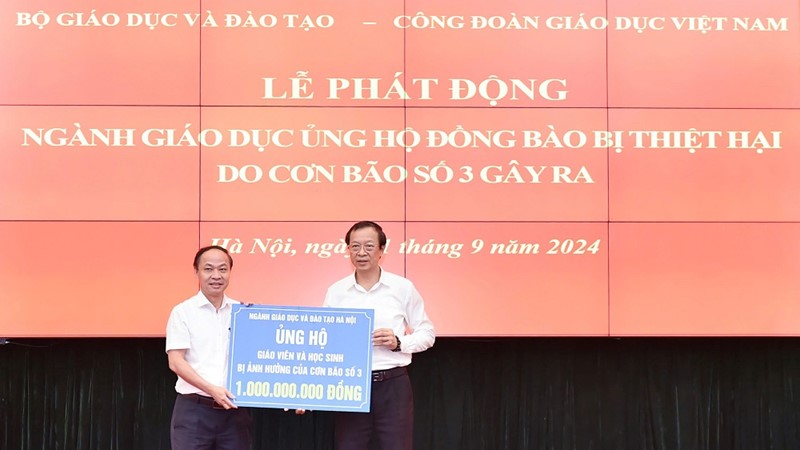 Ngành Giáo dục Hà Nội ủng hộ 1 tỉ đồng tới đồng bào bị thiệt hại do bão số 3