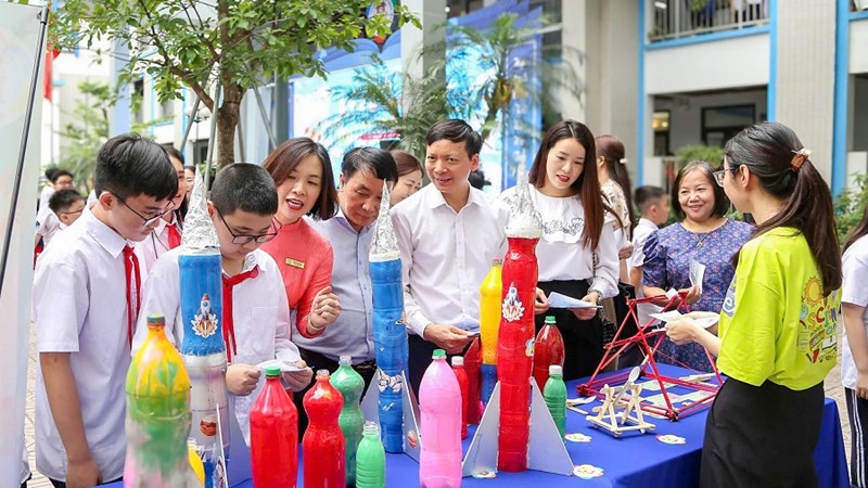 Chú Trọng phát triển giáo Dục STEM:  Học sinh Ba Đình "bứt phá cùng khoa học"