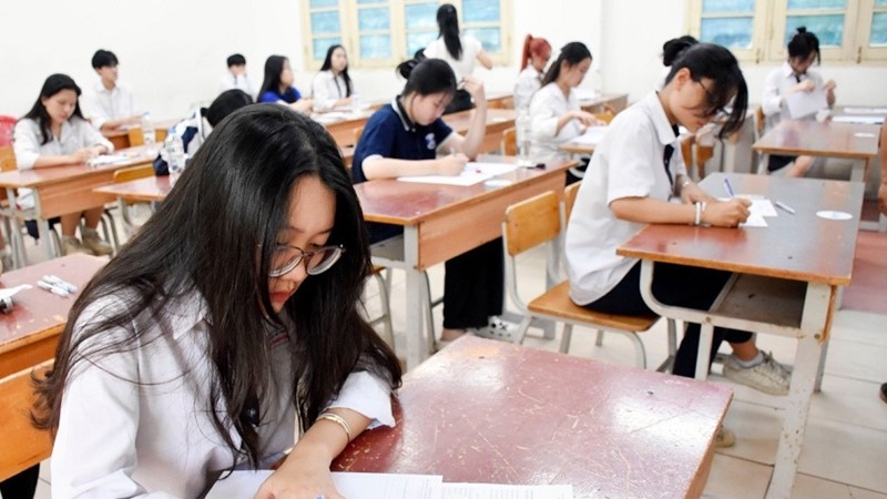 Bổ sung 11 học sinh được miễn thi tốt nghiệp và ưu tiên xét tuyển thẳng đại học, cao đẳng năm 2025