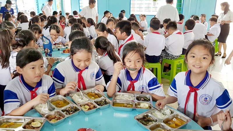 Hà Nội dự kiến dành hơn 3.000 tỷ đồng hỗ trợ bữa trưa miễn phí cho học sinh tiểu học từ năm học 2025-2025