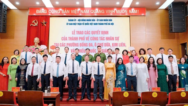 Hà Nội trao quyết định nhân sự phường Đống Đa, Kim Liên, Văn Miếu-Quốc Tử Giám, Ô Chợ Dừa