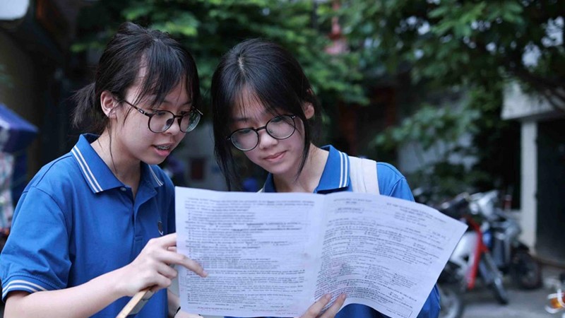 Hà Nội công bố điểm thi và điểm chuẩn vào lớp 10 năm học 2025-2026