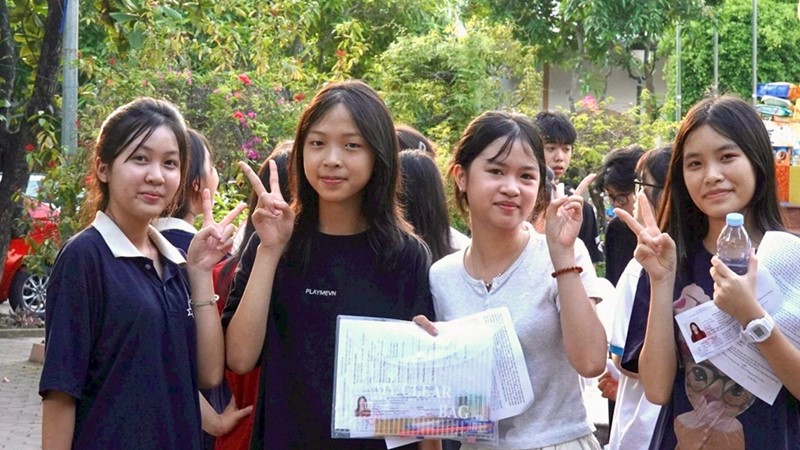 Nữ sinh Nghệ  An thủ khoa toàn quốc khối C00