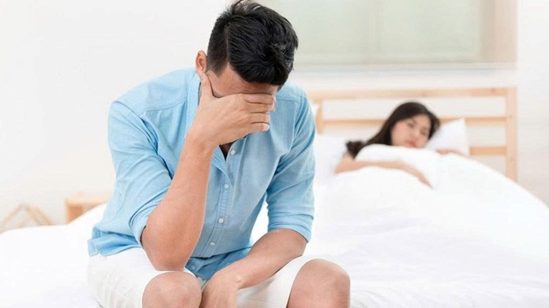 Khi lợi thế của chồng trở thành rào cản hạnh phúc chăn gối trong hôn nhân