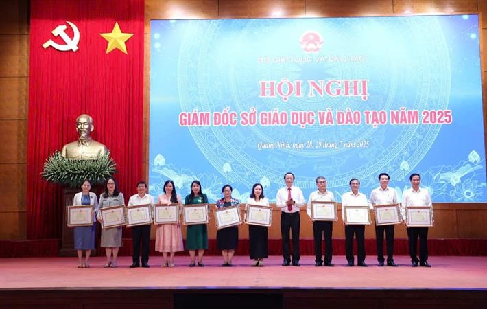  Xác định rõ thách thức và cùng nhau tháo gỡ, kiến tạo các giải pháp hiệu quả trong giáo dục