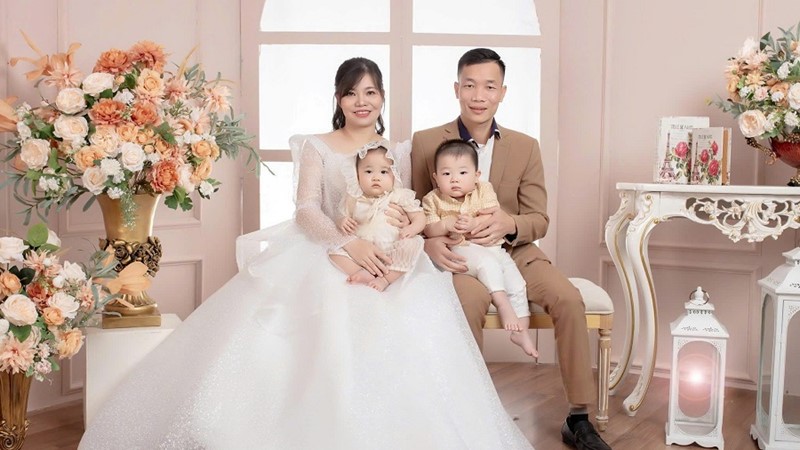 Trái ngọt hạnh phúc sau 8 năm tìm con của cặp vợ chồng hiếm muộn