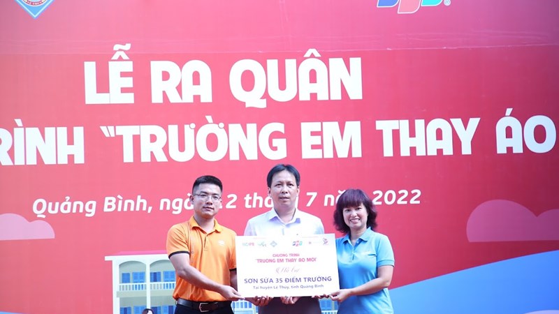 Thay áo mới cho 35 ngôi trường tại Lệ Thủy, Quảng Bình