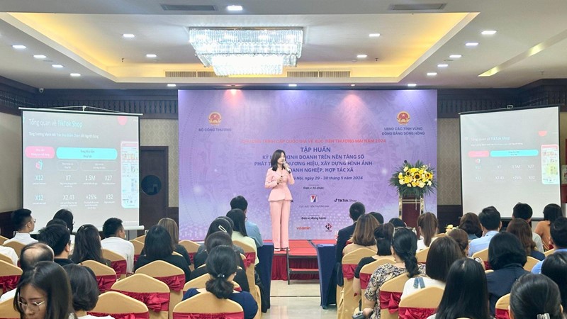 Tập huấn kỹ năng xây dựng hình ảnh, nâng tầm thương hiệu cho doanh nghiệp vùng Đồng bằng sông Hồng