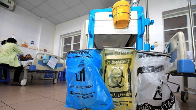Phó Thủ tướng yêu cầu đẩy mạnh đôn đốc, kiểm tra, thanh tra việc xử lý chất thải y tế