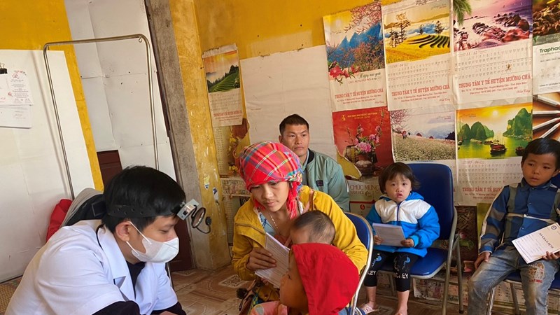 Đoàn Thanh niên BV Phụ sản Trung ương: Khám chữa bệnh miễn phí cho bà con vùng biên tỉnh Điện Biên