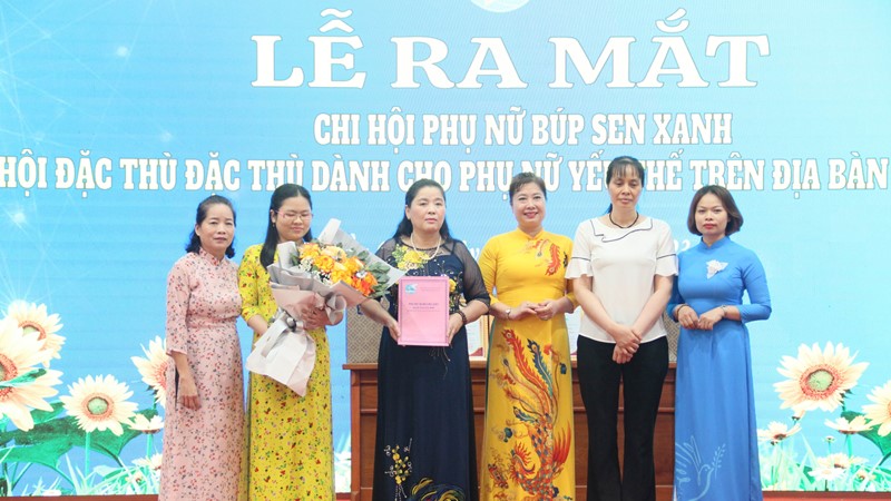 Hội LHPN quận Cầu Giấy: Ra mắt Chi hội Phụ nữ “Búp sen xanh” cho phụ nữ yếu thế