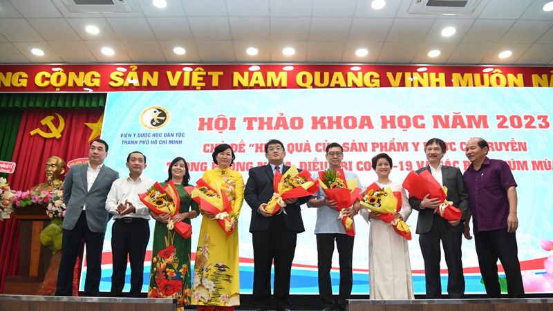 Sản xuất thành công thuốc chữa Covid-19 - dấu mốc của đông y Việt Nam