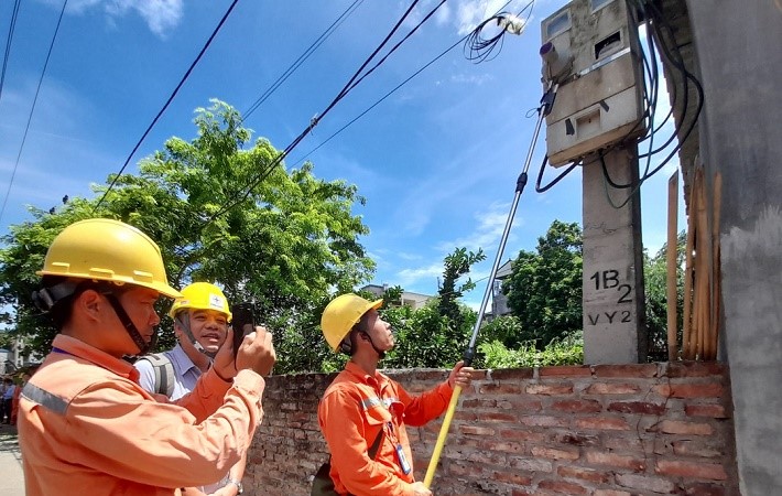 ĐBQH đề xuất bổ sung giá điện vào danh mục hàng hóa bình ổn giá