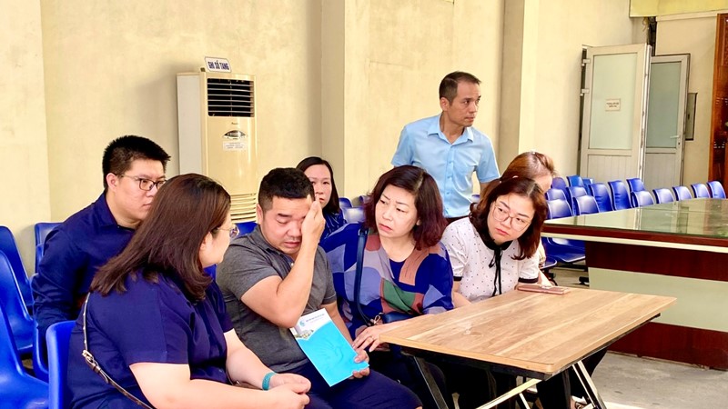 Hội LHPN Hà Nội: Chia sẻ, động viên gia đình nạn nhân vụ cháy ở quận Đống Đa