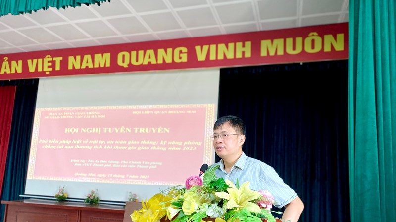 Hội LHPN quận Hoàng Mai (Hà Nội): Tuyên truyền cho cán bộ, hội viên phụ nữ về an toàn giao thông