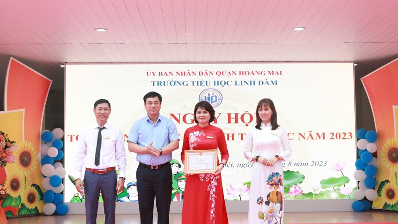 Trường Tiểu học Linh Đàm: Sôi nổi hưởng ứng “Ngày hội toàn dân bảo vệ an ninh tổ quốc” năm 2023