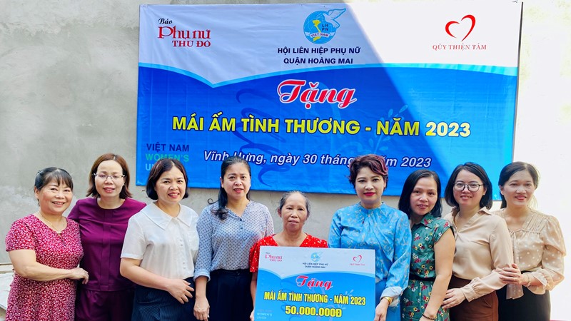 Báo Phụ nữ Thủ đô: Hỗ trợ hội viên phụ nữ khó khăn quận Hoàng Mai xây, sửa mái ấm