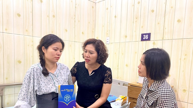 Tiếp thêm tinh thần, nghị lực để nạn nhân trong vụ cháy chung cư mini sớm ổn định cuộc sống
