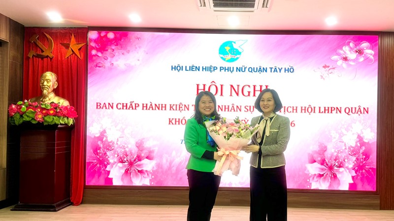 Kiện toàn, bầu bổ sung chức danh Chủ tịch Hội LHPN quận Tây Hồ
