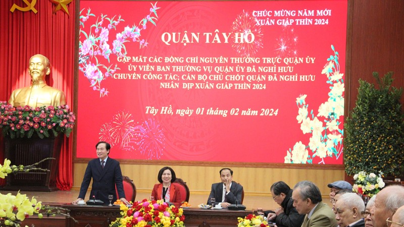 Quận Tây Hồ gặp mặt, tri ân cán bộ, lãnh đạo nghỉ hưu