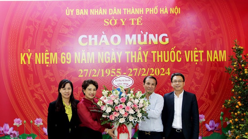 Báo Phụ nữ Thủ đô tri ân ngành y nhân ngày Thầy thuốc Việt Nam
