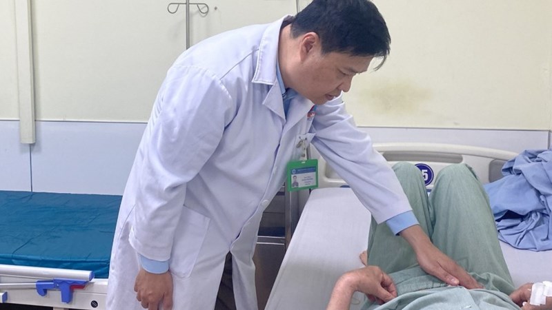 Nữ bệnh nhân 72 tuổi có vòng tránh thai “đi lạc” trong ổ bụng