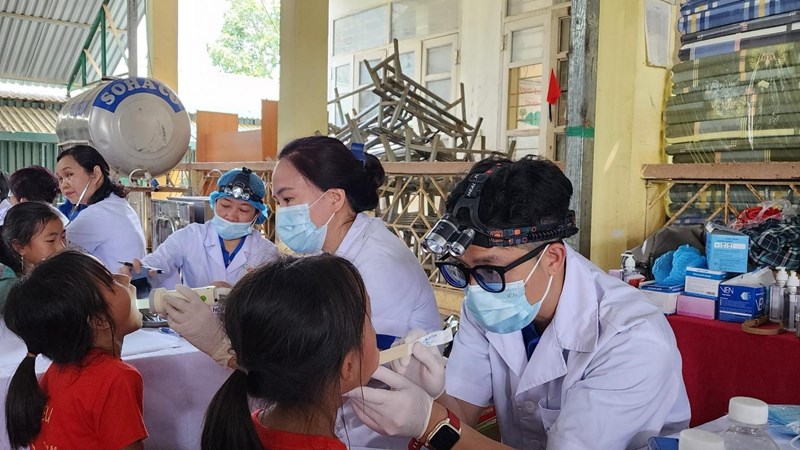 BV Hữu nghị Việt Nam – Cu Ba: Khám sức khỏe cho hơn 500 học sinh ở Điện Biên