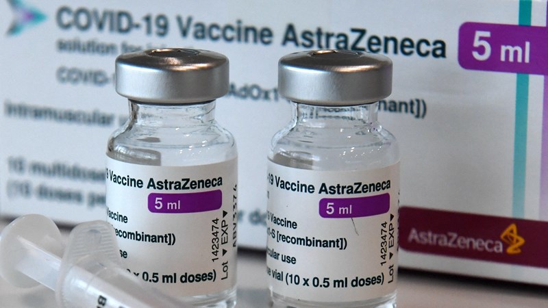 AstraZeneca thừa nhận vaccine COVID-19 gây đông máu, người dân hoang mang, Bộ Y tế nói gì?