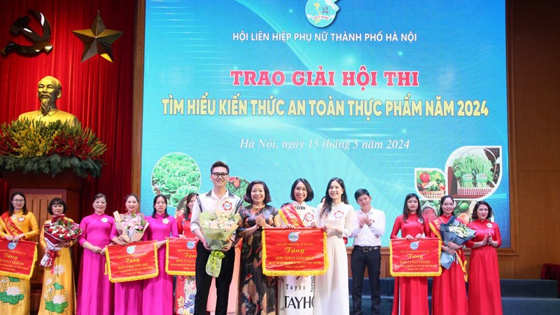 Hội LHPN TP Hà Nội: Sôi nổi hoạt động truyền thông kiến thức an toàn thực phẩm